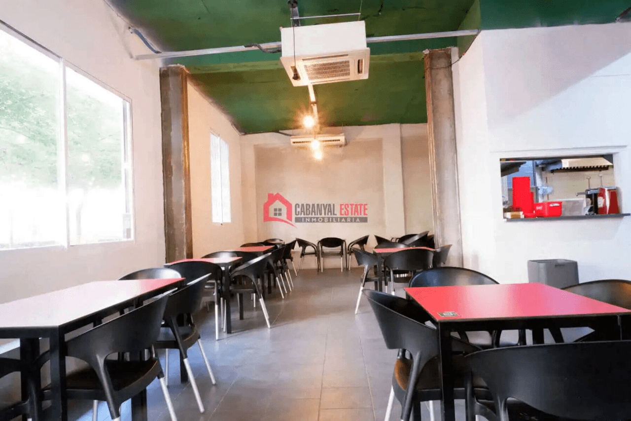 Oportunidad de inversión en Plaza Honduras: local en esquina con licencia definitiva