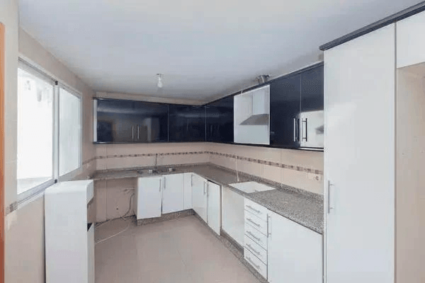 Exclusividad y amplitud en el corazón de Lliria. 130 m² útiles. Terraza y vistas.