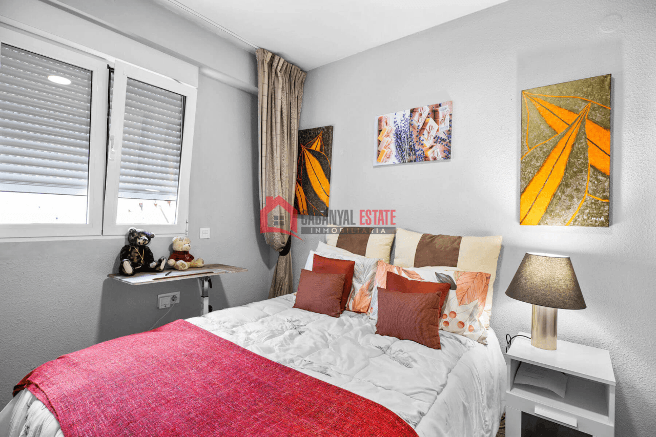 Piso frente al Parque del Oeste. Vistas despejadas, 4 hab. ¡Precio Negociable!