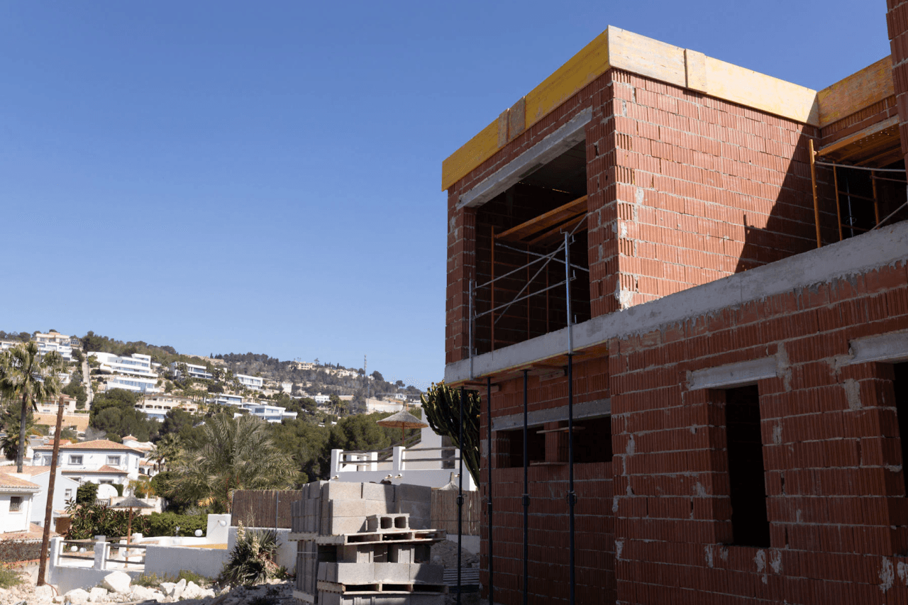 Exclusiva villa de obra nueva con piscina y eficiencia A en Calpe (Gran Sol)