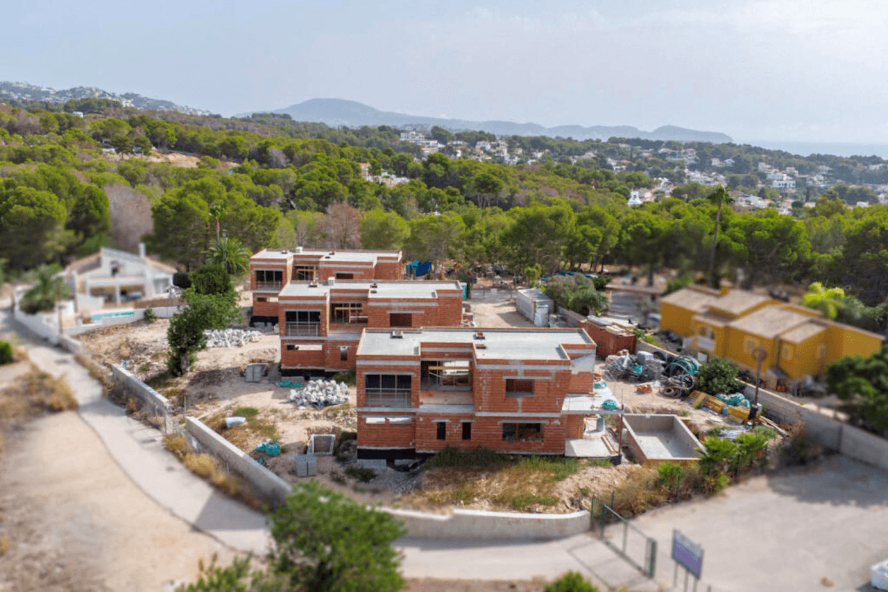 Exclusiva villa de obra nueva con piscina y eficiencia A en Calpe (Gran Sol)