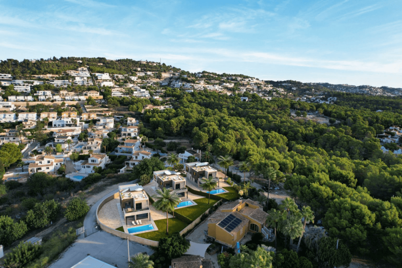 Exclusiva villa de obra nueva con piscina y eficiencia A en Calpe (Gran Sol)