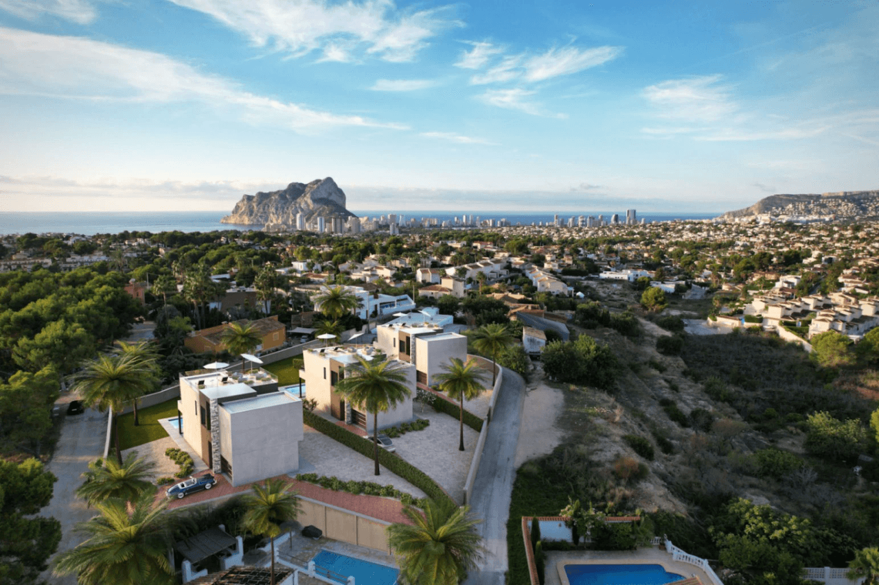 Exclusiva villa de obra nueva con piscina y eficiencia A en Calpe (Gran Sol)