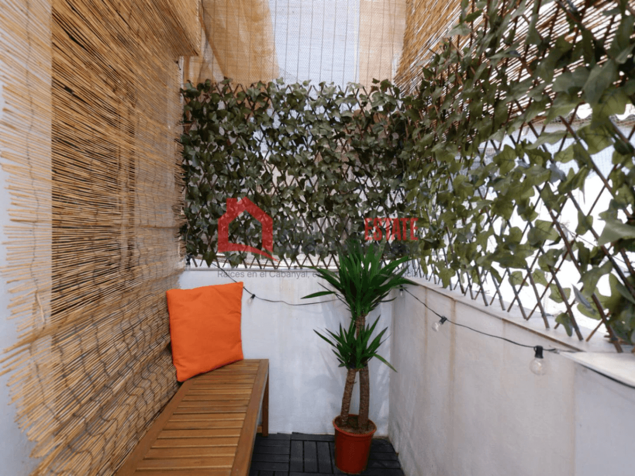 Espectacular piso típico de El Cabanyal reformado con terraza privada y buhardilla