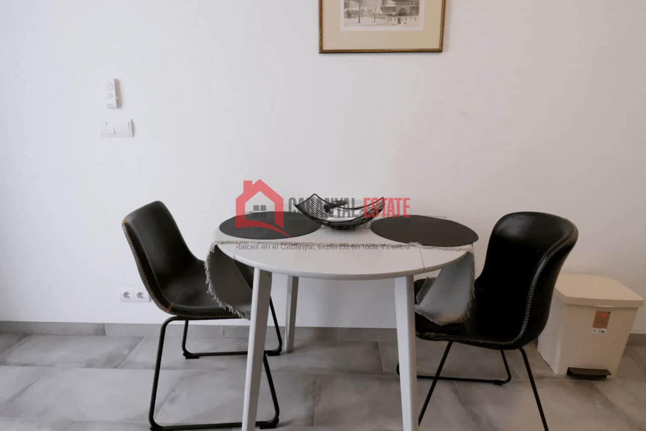 ¡Gran oportunidad de inversión en Nazaret! Alta rentabilidad y doble estudio independiente