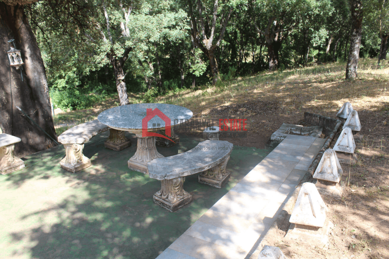 Encantadora finca rústica con chalet en Fuencaliente: Naturaleza, privacidad y confort