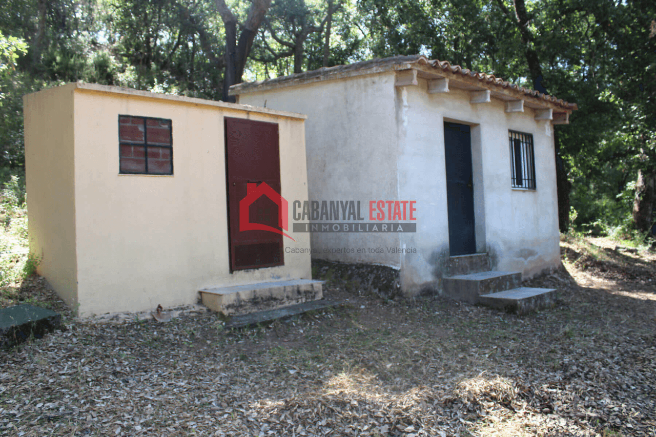 Encantadora finca rústica con chalet en Fuencaliente: Naturaleza, privacidad y confort