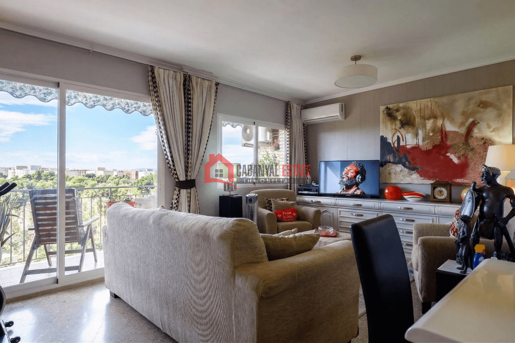 Piso frente al Parque del Oeste. Vistas despejadas, 4 hab. ¡Precio Negociable!